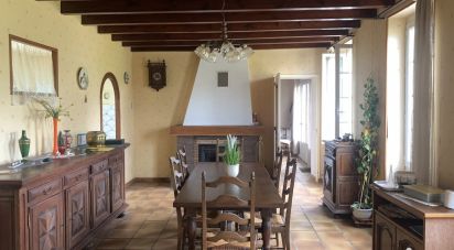 House 5 rooms of 106 m² in Mirambeau (17150)