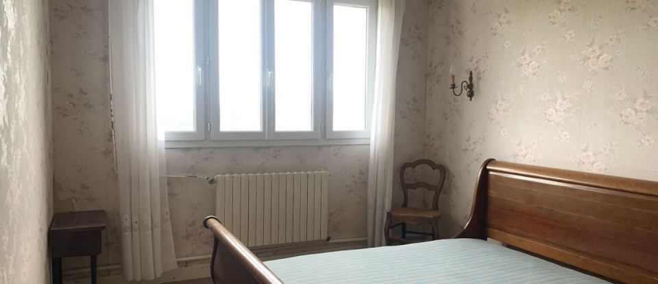 House 5 rooms of 106 m² in Mirambeau (17150)