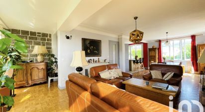 House 6 rooms of 198 m² in Cébazat (63118)