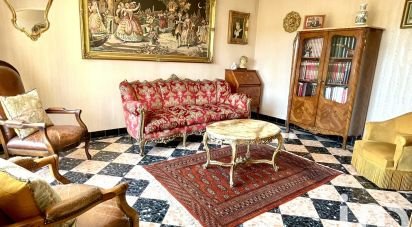 Traditional house 5 rooms of 135 m² in Bollène (84500)