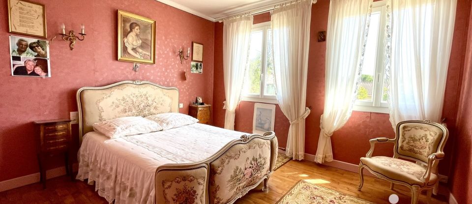 Traditional house 5 rooms of 135 m² in Bollène (84500)