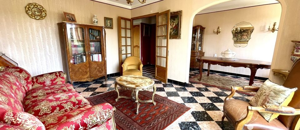 Traditional house 5 rooms of 135 m² in Bollène (84500)