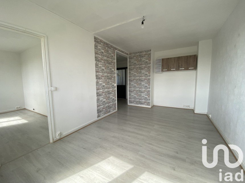 Apartment 3 rooms of 52 m² in Avon (77210)