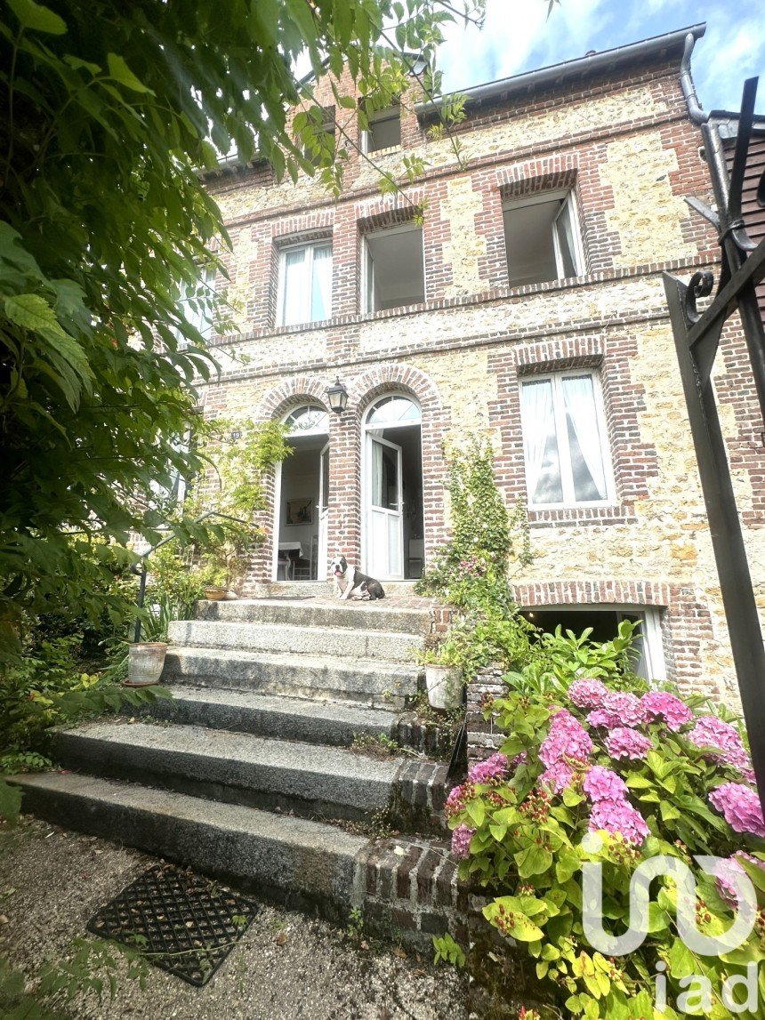 Maison 5 pièces de 114 m² à Beaumont-en-Auge (14950)