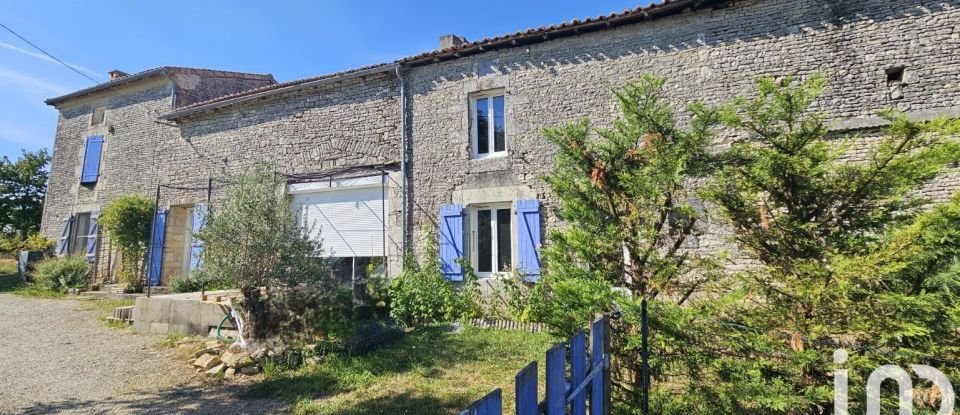 Village house 5 rooms of 98 m² in Mouton (16460)