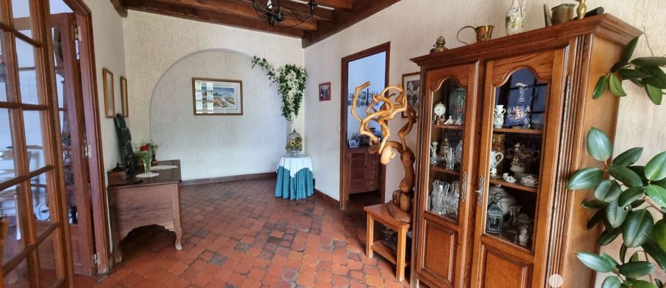 Traditional house 5 rooms of 153 m² in Coussay (86110)