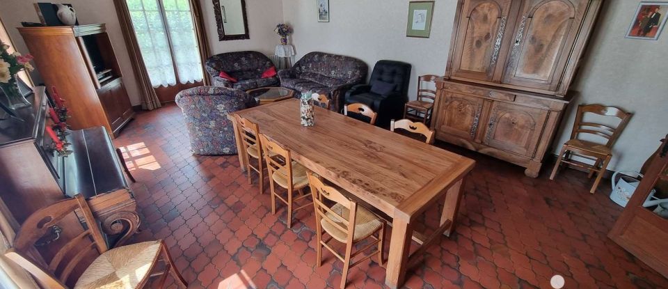 Traditional house 5 rooms of 153 m² in Coussay (86110)