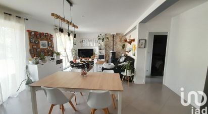 House 3 rooms of 92 m² in Saunay (37110)