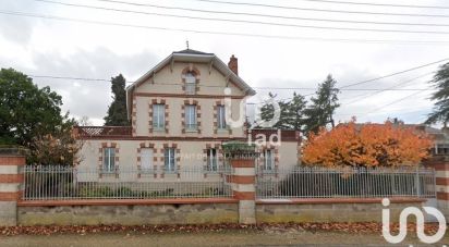 Traditional house 10 rooms of 256 m² in Saint-Florent-sur-Cher (18400)