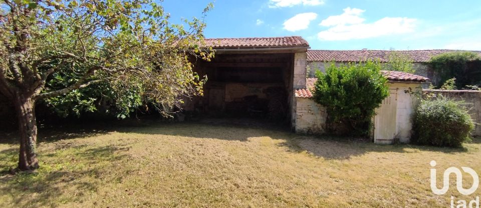 Maison de campagne 6 pièces de 95 m² à Néré (17510)