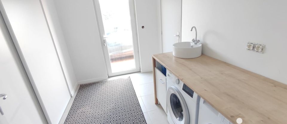 Maison 7 pièces de 160 m² à Lentigny (42155)