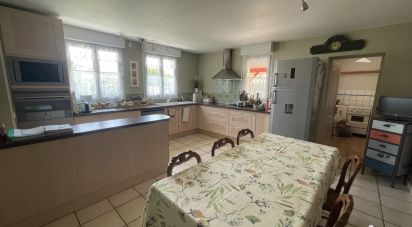 House 6 rooms of 117 m² in Vouillé (86190)