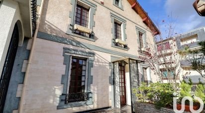 Traditional house 9 rooms of 180 m² in Drancy (93700)