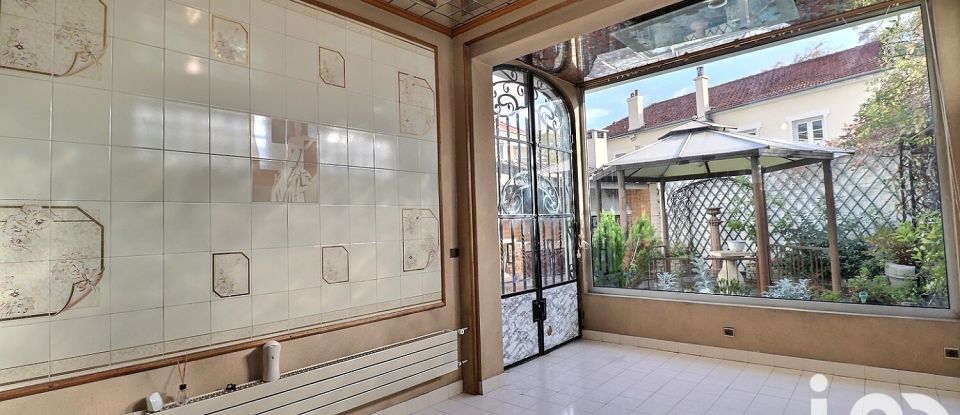 Traditional house 9 rooms of 180 m² in Drancy (93700)