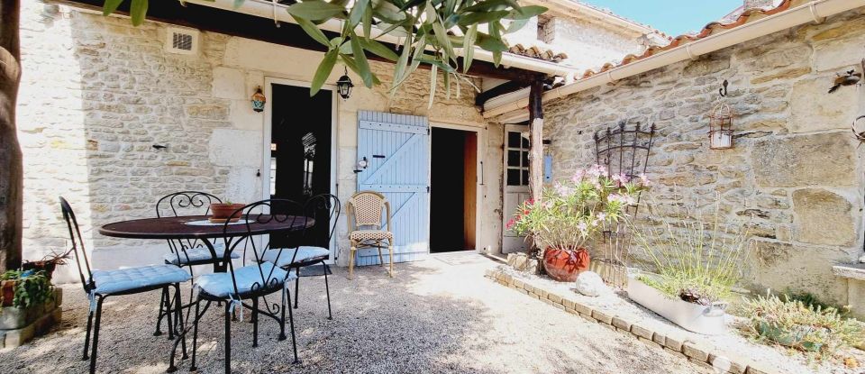 Village house 5 rooms of 130 m² in Triaize (85580)