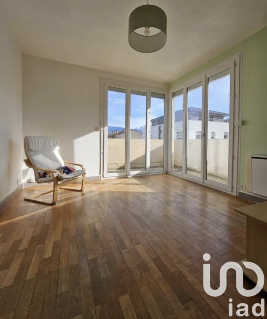 Apartment 3 rooms of 47 m² in Grenoble (38100)