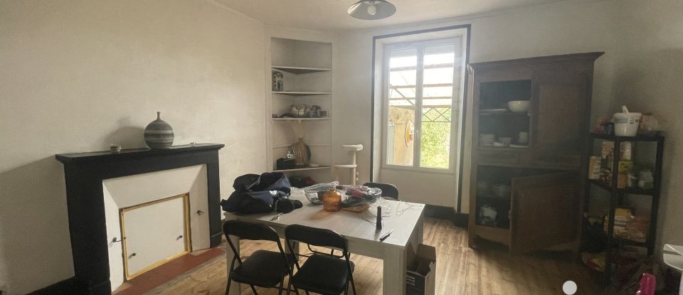 Maison 14 pièces de 295 m² à Villiers (86190)