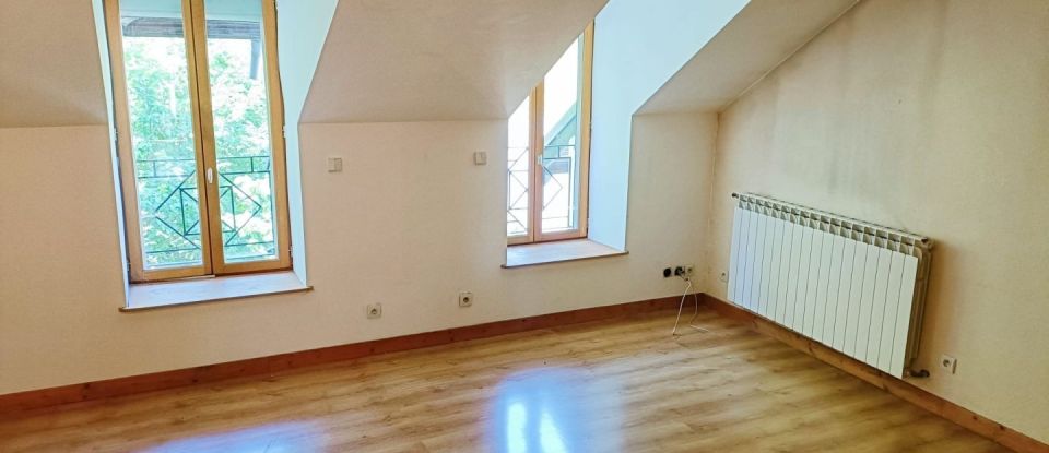 Maison 5 pièces de 160 m² à Laffrey (38220)