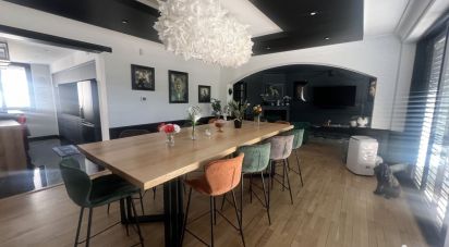 Maison 12 pièces de 275 m² à Marvejols (48100)