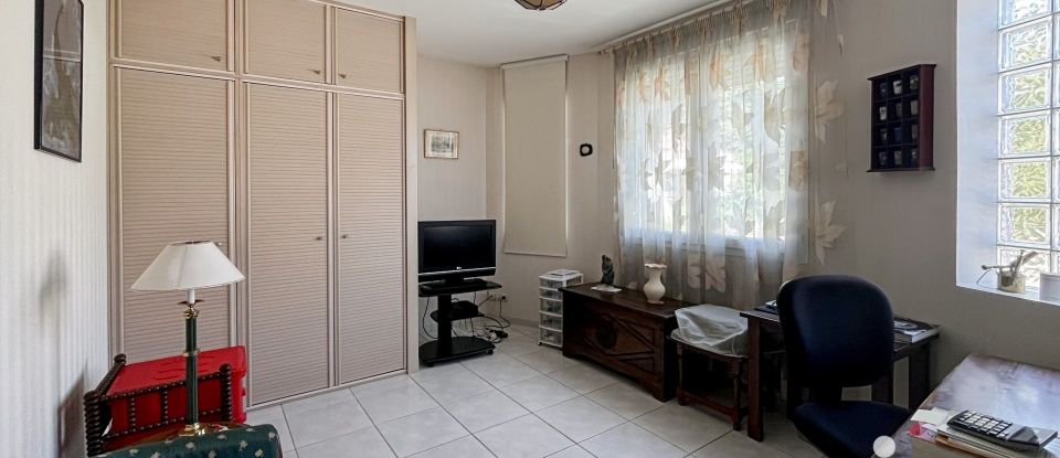 Traditional house 5 rooms of 90 m² in Montpellier (34000)