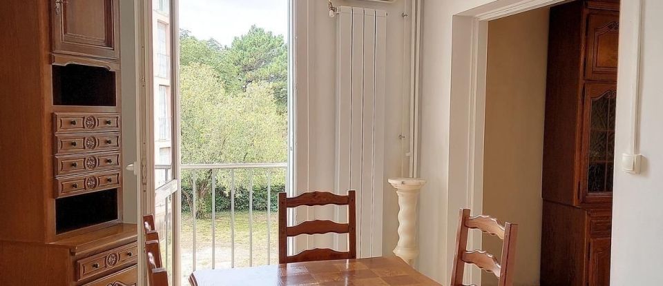 Appartement 4 pièces de 70 m² à Montélimar (26200)