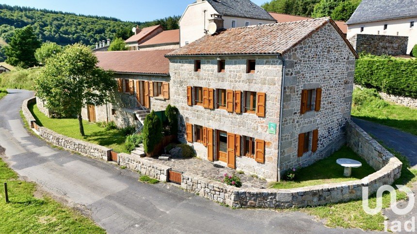 Mansion 9 rooms of 130 m² in Paulhac-en-Margeride (48140)