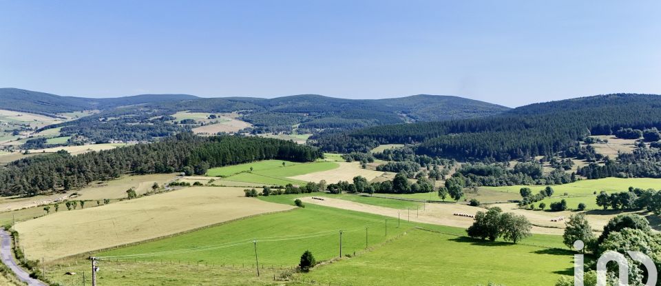 Demeure 9 pièces de 130 m² à Paulhac-en-Margeride (48140)