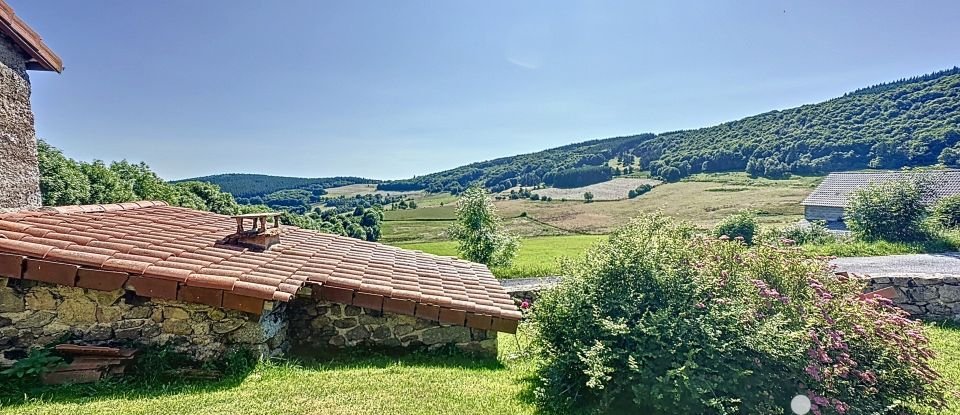 Demeure 9 pièces de 130 m² à Paulhac-en-Margeride (48140)