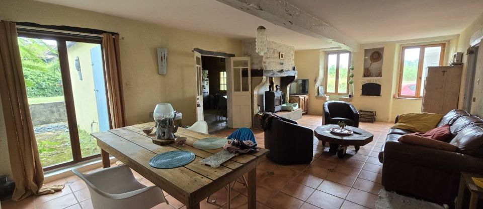 House 6 rooms of 209 m² in Cazaubon (32150)