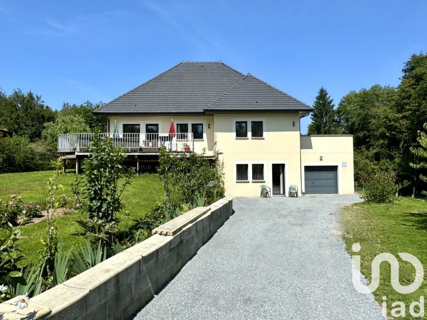 Maison traditionnelle 5 pièces de 160 m² à Pont-l'Évêque (14130)