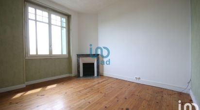 Apartment 4 rooms of 93 m² in Pau (64000)