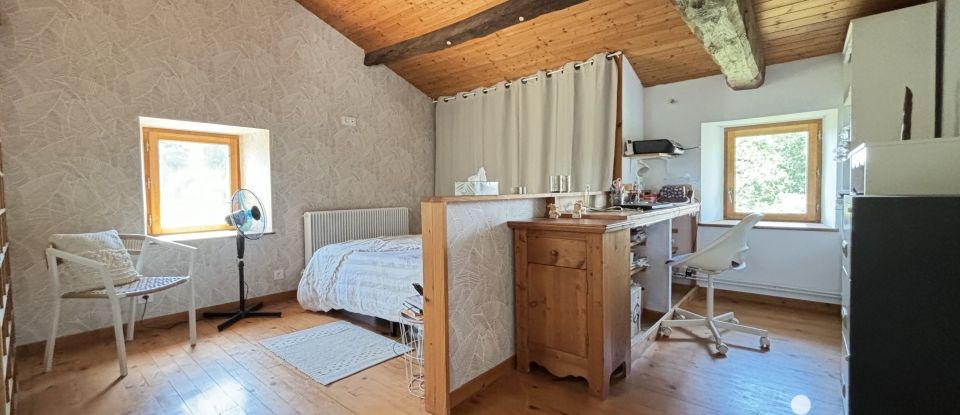 Maison de campagne 6 pièces de 143 m² à Faymoreau (85240)