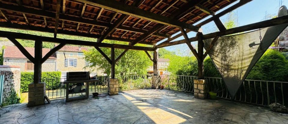 House 9 rooms of 248 m² in Castelfranc (46140)