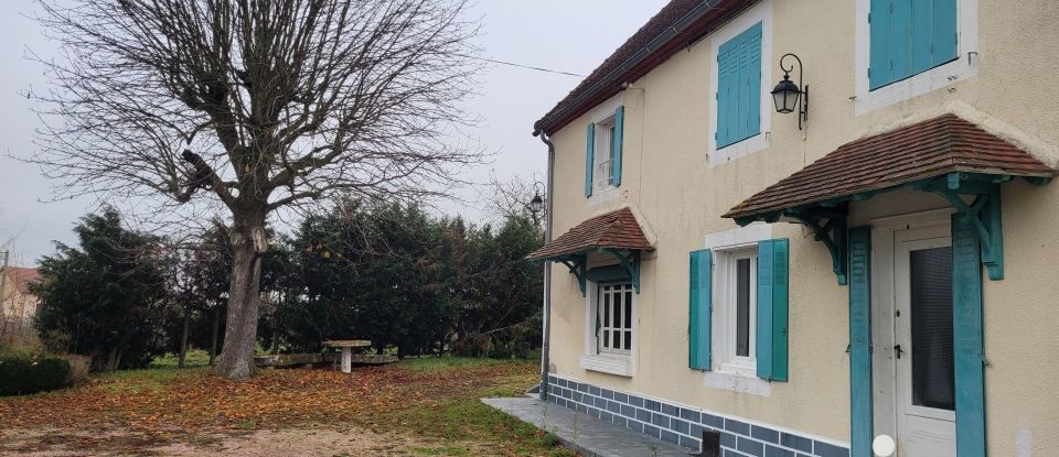 Maison de campagne 9 pièces de 255 m² à Le Pin (03130)