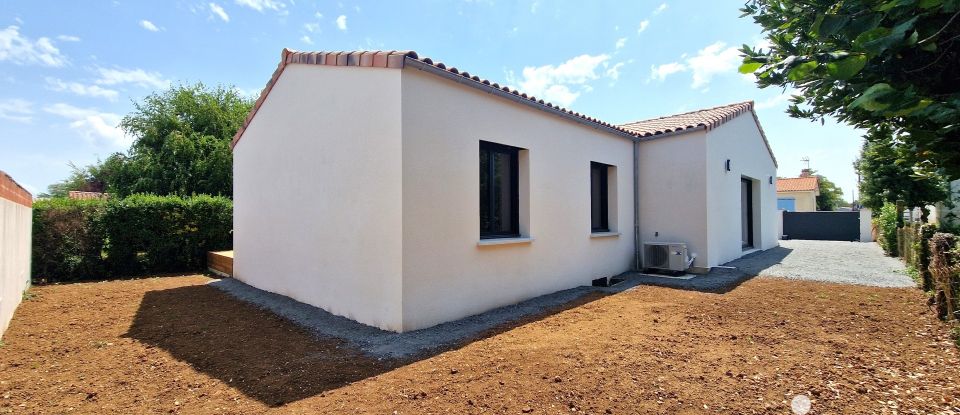 Maison traditionnelle 6 pièces de 142 m² à Tonnay-Charente (17430)