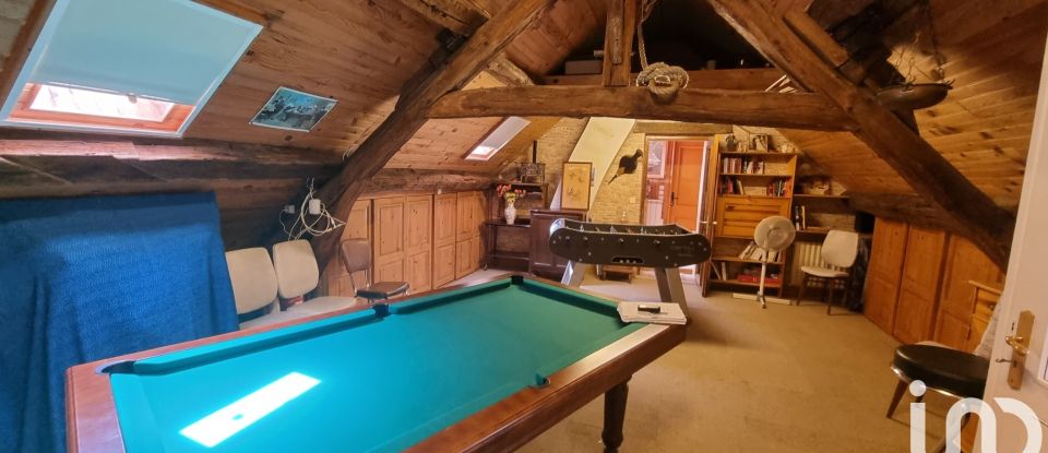 Maison de campagne 7 pièces de 143 m² à Mont-Saint-Père (02400)