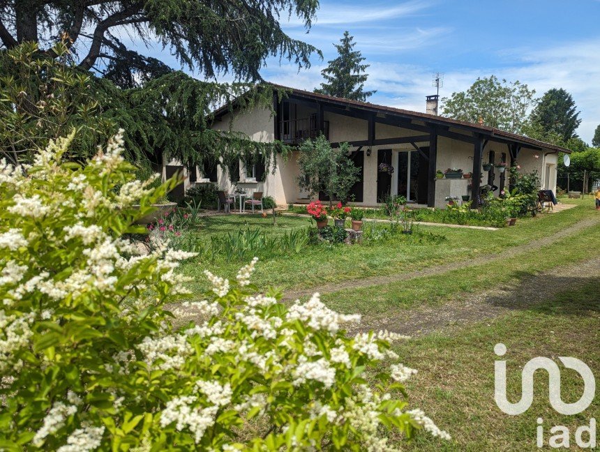 Maison traditionnelle 6 pièces de 150 m² à Pujols-sur-Ciron (33210)