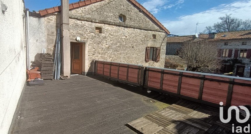 Village house 5 rooms of 100 m² in Compreignac (87140)