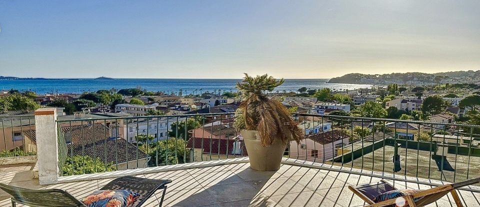 Apartment 5 rooms of 123 m² in Six-Fours-les-Plages (83140)