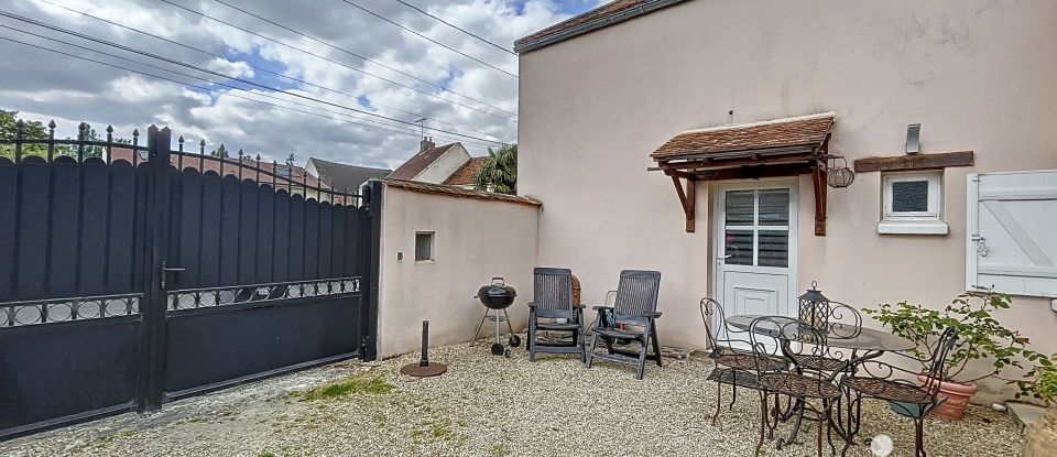 House 4 rooms of 117 m² in Le Plessis-Feu-Aussoux (77540)