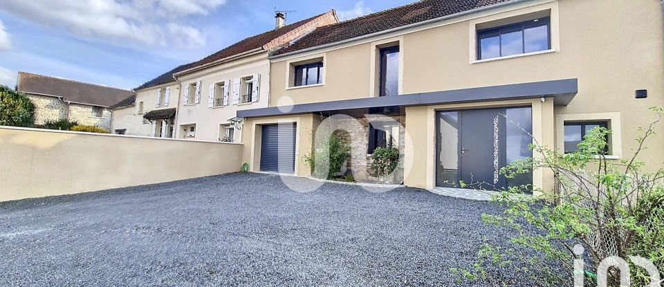 House 6 rooms of 185 m² in Saint-Jean-les-Deux-Jumeaux (77660)