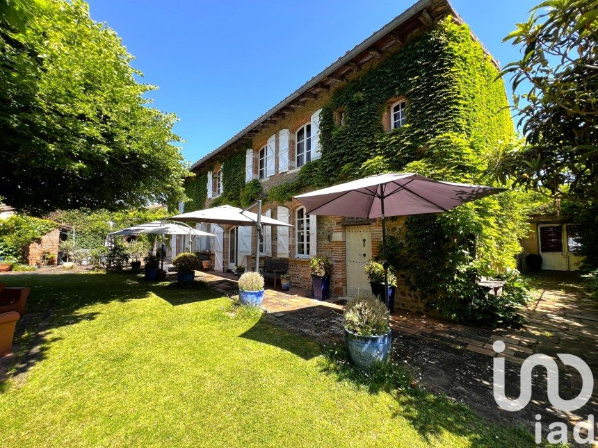 House 9 rooms of 376 m² in Le Fauga (31410)