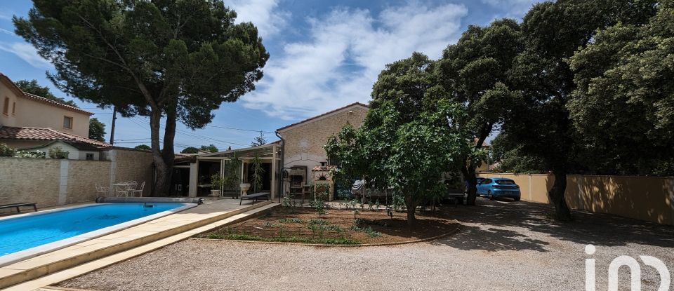 Traditional house 8 rooms of 220 m² in Sorgues (84700)