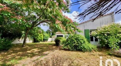 Maison traditionnelle 4 pièces de 85 m² à Longèves (17230)