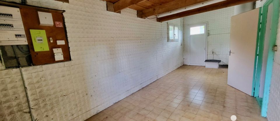 Traditional house 4 rooms of 85 m² in Longèves (17230)