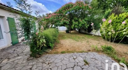 Maison traditionnelle 4 pièces de 85 m² à Longèves (17230)