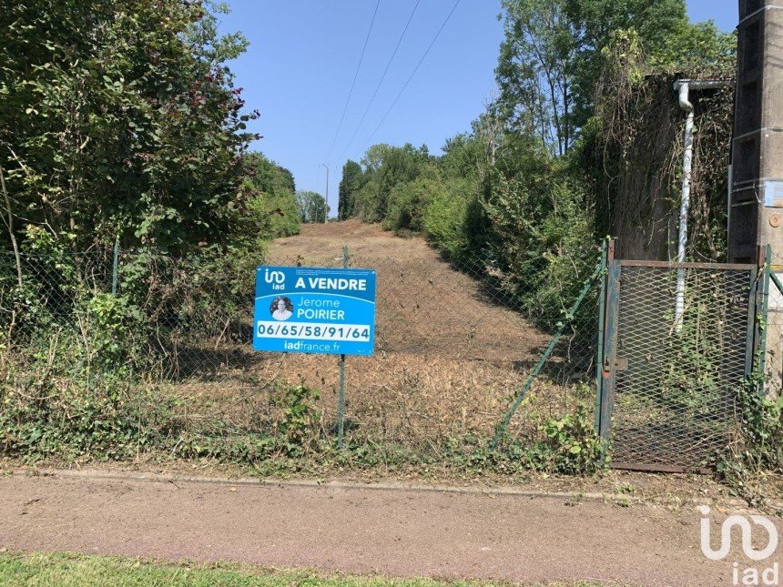 Land of 796 m² in Saint-Brice (77160)