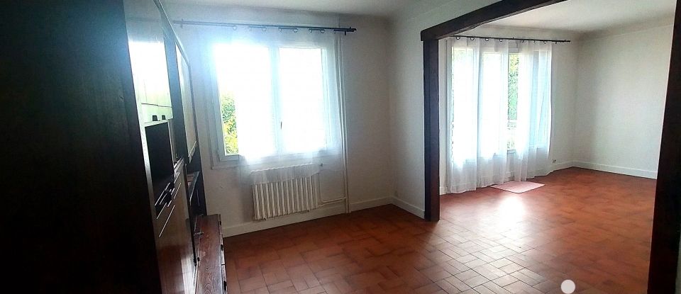 Traditional house 7 rooms of 135 m² in Franconville (95130)