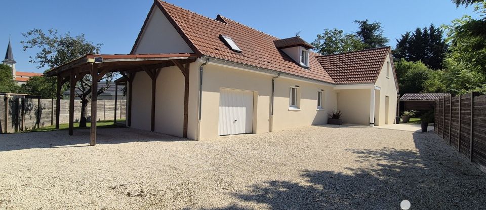 Maison 6 pièces de 184 m² à Creuzier-le-Vieux (03300)