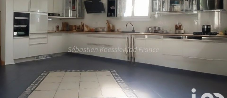 Maison 6 pièces de 194 m² à Batzendorf (67500)